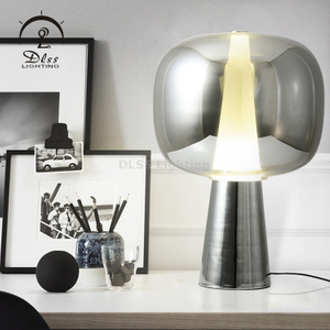 Lampe de table de décoration de bureau à base de cône en verre de la collection moderne or/argent/cuivre